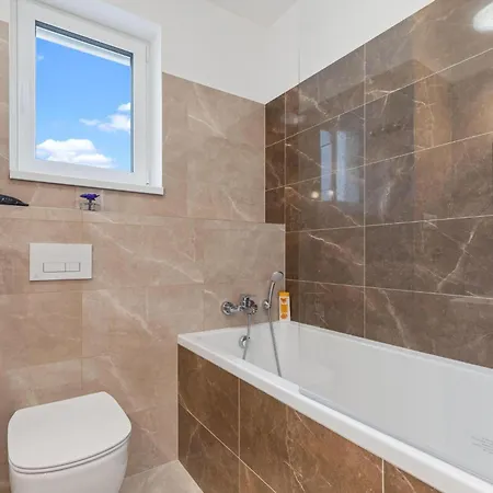 Apartment Ah Galvaniho *